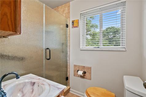 8 Norwich Avenue West View PA 15229