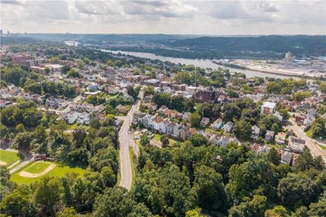 530 Spruce Run Road Avalon PA 15202