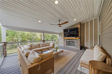 325 Crest Lane Adams Township PA 16046