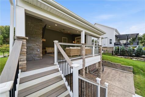 325 Crest Lane Adams Township PA 16046