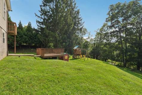 4843 King Road Hampton PA 15101
