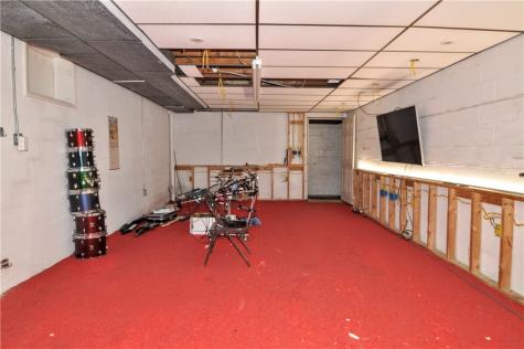 14 Esther Street Fallowfield PA 15022
