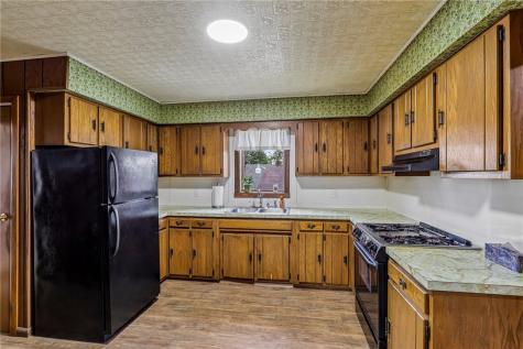 8 E Morehead Avenue Shenango Township PA 16102