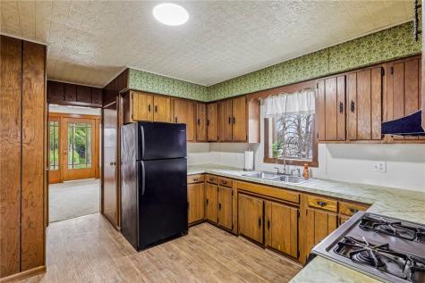 8 E Morehead Avenue Shenango Township PA 16102