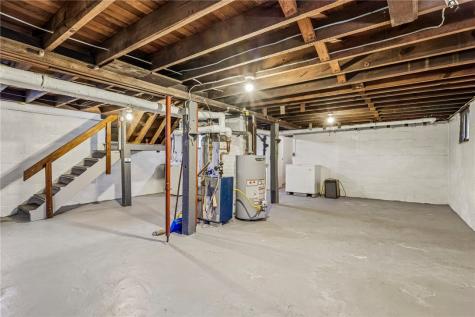 8 E Morehead Avenue Shenango Township PA 16102