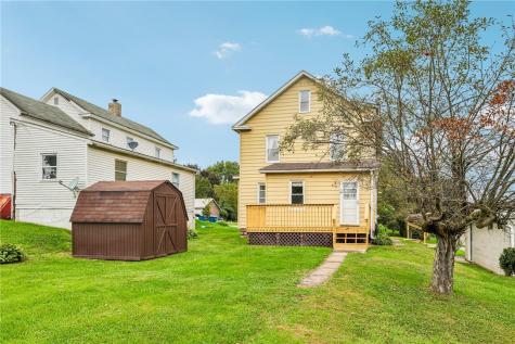 8 E Morehead Avenue Shenango Township PA 16102