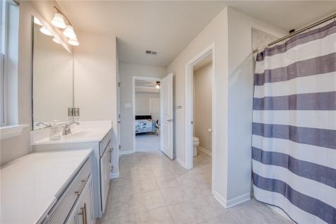 405 Creekside Court North Strabane PA 15330
