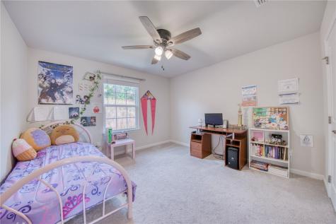 405 Creekside Court North Strabane PA 15330