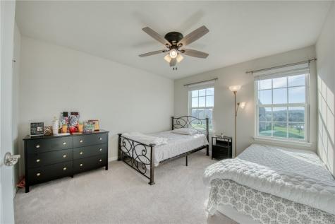 405 Creekside Court North Strabane PA 15330