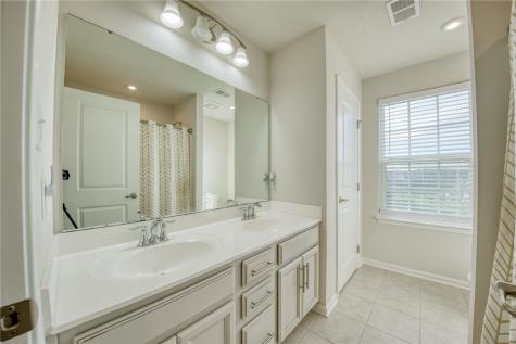 405 Creekside Court North Strabane PA 15330