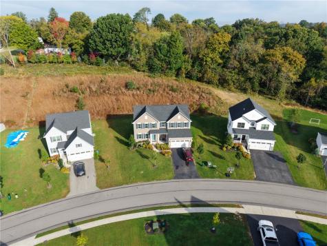 405 Creekside Court North Strabane PA 15330