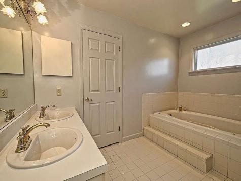 107 Fox Ridge Farms Drive O'hara PA 15215