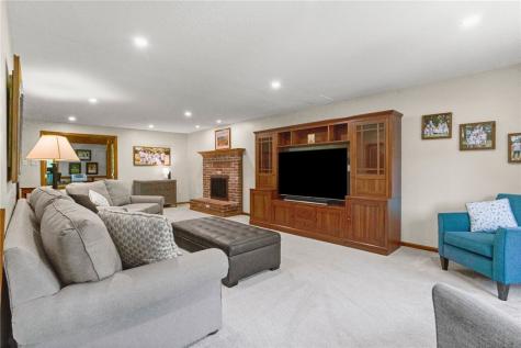 172 Crossing Ridge Trail Cranberry Township PA 16066