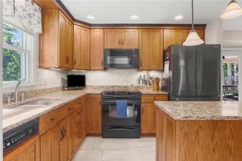 172 Crossing Ridge Trail Cranberry Township PA 16066