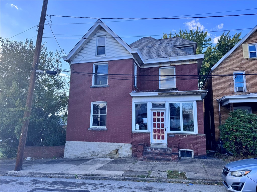 215 S 2nd Street Jeannette PA 15644