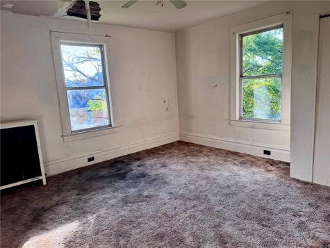 215 S 2nd Street Jeannette PA 15644