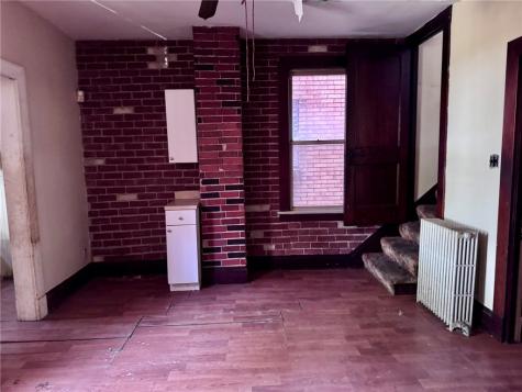 215 S 2nd Street Jeannette PA 15644