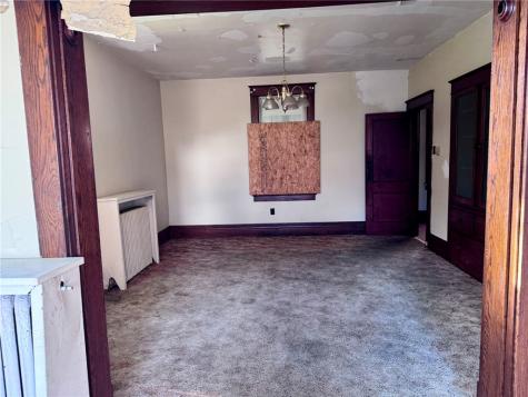 215 S 2nd Street Jeannette PA 15644