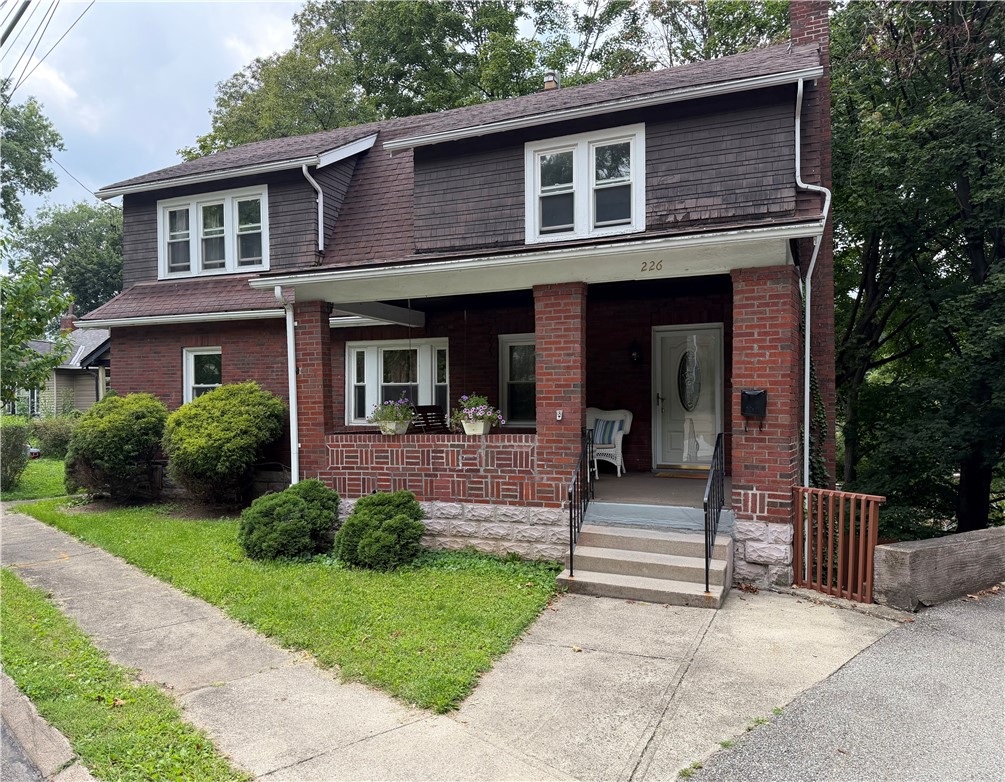 226 Garland Street Edgewood PA 15218