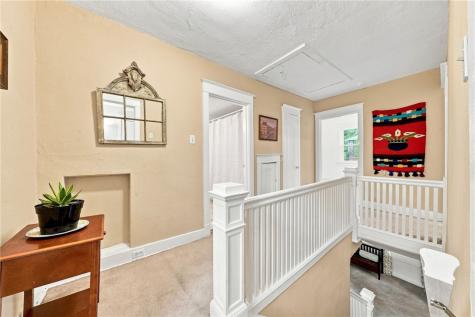 226 Garland Street Edgewood PA 15218