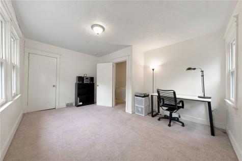 226 Garland Street Edgewood PA 15218