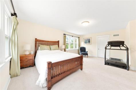 226 Garland Street Edgewood PA 15218