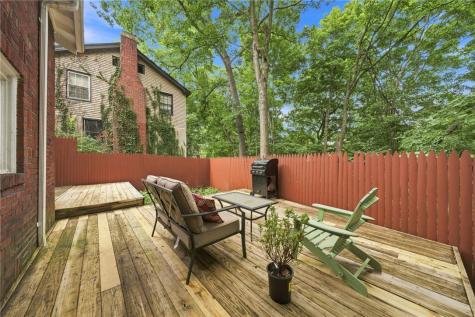 226 Garland Street Edgewood PA 15218