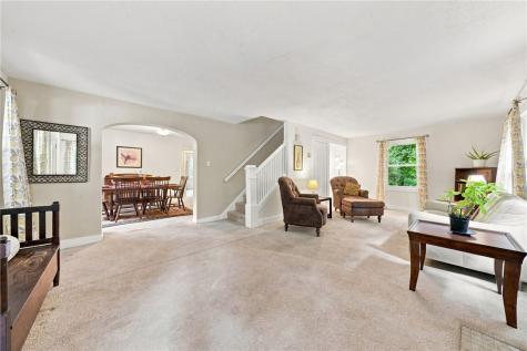 226 Garland Street Edgewood PA 15218