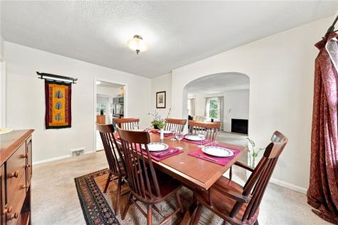 226 Garland Street Edgewood PA 15218