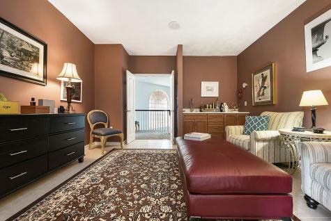 4010 Muirfield Drive Collier Township PA 15142