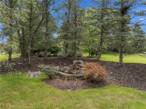 4010 Muirfield Drive Collier Township PA 15142