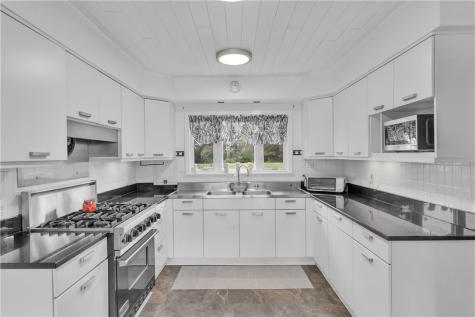 4068 Hills Church Road Murrysville PA 15632