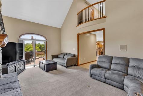 7 Hawthorne Lane Irwin PA 15642