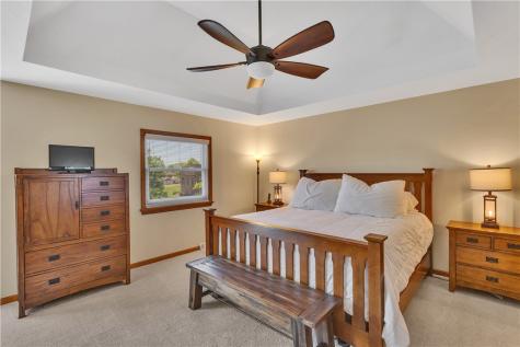 7 Hawthorne Lane Irwin PA 15642