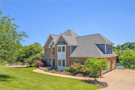 7 Hawthorne Lane Irwin PA 15642