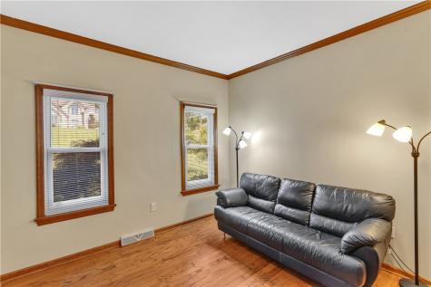 7 Hawthorne Lane Irwin PA 15642
