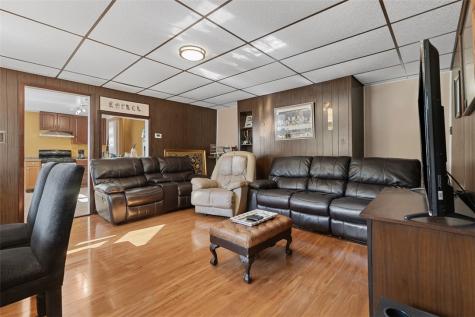 22 James Street Shaler PA 15223