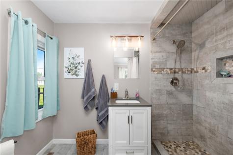 431 Sunset Drive Center Township PA 16001