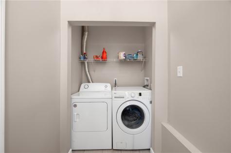 431 Sunset Drive Center Township PA 16001