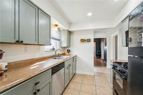 97 Berry Street Ingram PA 15205