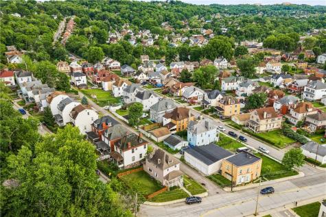 97 Berry Street Ingram PA 15205