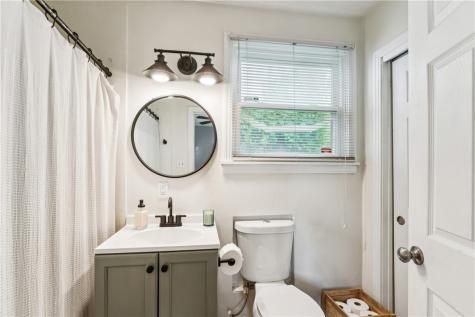 97 Berry Street Ingram PA 15205