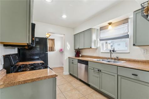 97 Berry Street Ingram PA 15205