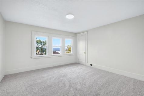 28 Waldorf Street Observatory Hill PA 15214