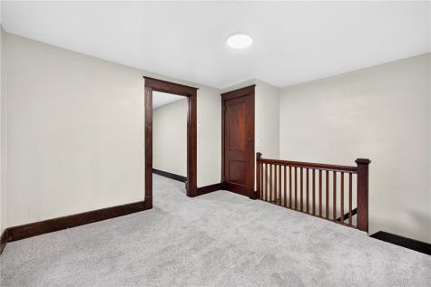 28 Waldorf Street Observatory Hill PA 15214