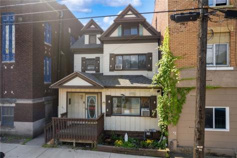 571 3rd Street Pitcairn PA 15140