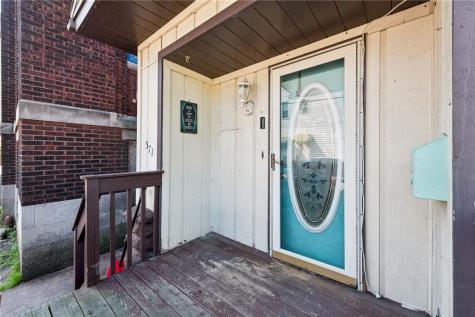 571 3rd Street Pitcairn PA 15140