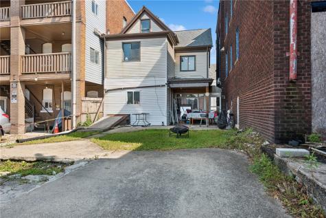 571 3rd Street Pitcairn PA 15140