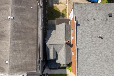 571 3rd Street Pitcairn PA 15140
