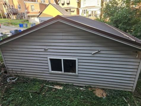2255 Almont Street Carrick PA 15210